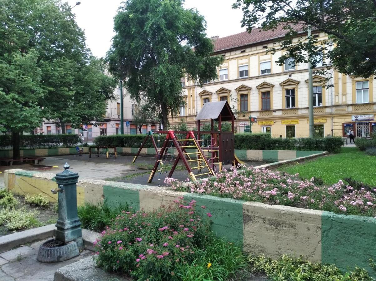 Sarahome2 Szeged Bagian luar foto